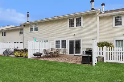 15 Gazebo Lane, Holtsville, NY 11742 - Photo 25