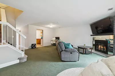 15 Gazebo Lane, Holtsville, NY 11742 - Photo 9