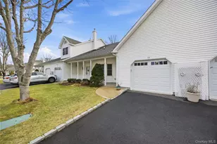 55 Oyster Cove Ln, Blue Point, NY 11715 - Photo 3