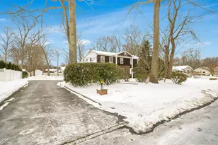 62 Canterbury Dr, Hauppauge, NY 11788 - Photo 7