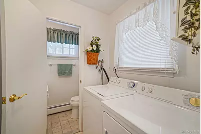 62 Canterbury Drive, Hauppauge, NY 11788 - Photo 29