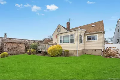 7 N Terrace Place, Valley Stream, NY 11580 - Photo 5