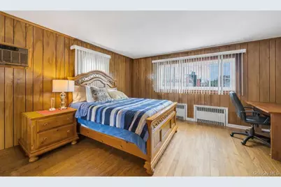 7 N Terrace Place, Valley Stream, NY 11580 - Photo 23