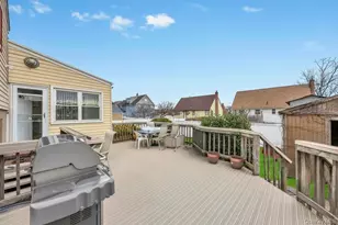 7 N Terrace Pl, Valley Stream, NY 11580 - Photo 7