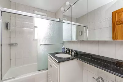 67-12 Yellowstone Boulevard #E8, Forest Hills, NY 11375 - Photo 13