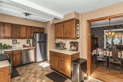 8 3rd Place, Garden City, NY 11530 - Photo 7