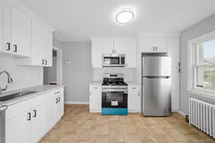 141 Booth St, Hempstead, NY 11550 - Photo 9