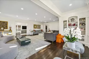 30 Wildwood Dr, Great Neck, NY 11024 - Photo 5