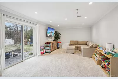 44 Minuteman Circle, Orangeburg, NY 10962 - Photo 19