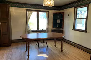 25 Alden Pl, Millbrook, NY 12545 - Photo 7