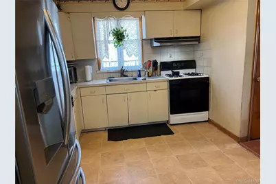 90 Madison Avenue, Westbury, NY 11590 - Photo 3