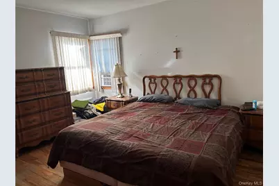 90 Madison Avenue, Westbury, NY 11590 - Photo 9