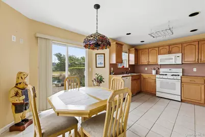 23 Goose Neck Lane, Riverhead, NY 11901 - Photo 9