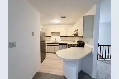 42 Greenmeadow Drive, Babylon, NY 11702 - Photo 3