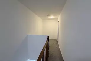 42 Greenmeadow Dr, Babylon, NY 11702 - Photo 7