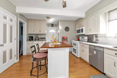 51 Huntington Avenue, Lynbrook, NY 11563 - Photo 7