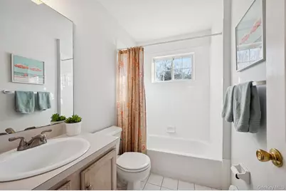 7 Huckleberry Lane, Hampton Bays, NY 11946 - Photo 13