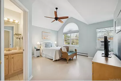 7 Huckleberry Lane, Hampton Bays, NY 11946 - Photo 11