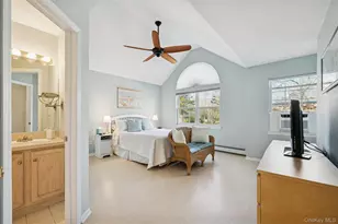7 Huckleberry Ln, Hampton Bays, NY 11946 - Photo 11