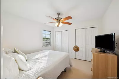 7 Huckleberry Lane, Hampton Bays, NY 11946 - Photo 13