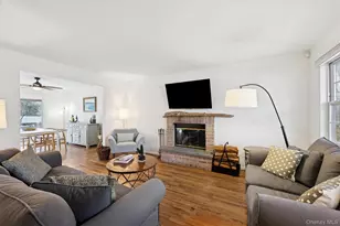 7 Huckleberry Ln, Hampton Bays, NY 11946 - Photo 3