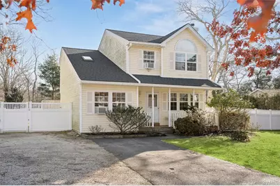7 Huckleberry Lane, Hampton Bays, NY 11946 - Photo 1