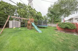 413 Clearmeadow Dr, East Meadow, NY 11554 - Photo 13