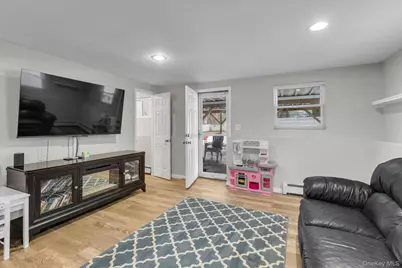 11 17th Avenue, Ronkonkoma, NY 11779 - Photo 13