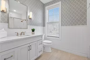 25102 Aspenwood Dr, Plainview, NY 11803 - Photo 17