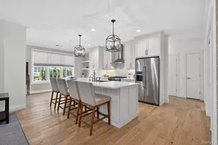 25102 Aspenwood Dr, Plainview, NY 11803 - Photo 9