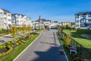 25102 Aspenwood Dr, Plainview, NY 11803 - Photo 45