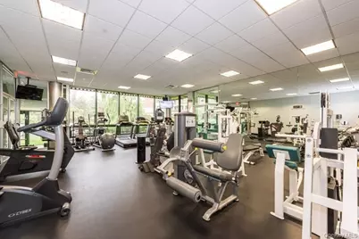 100 Hilton Avenue #901, Garden City, NY 11530 - Photo 37