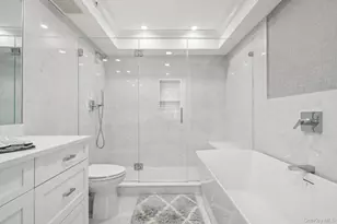 100 Hilton Ave, Garden City, NY 11530 - Photo 23