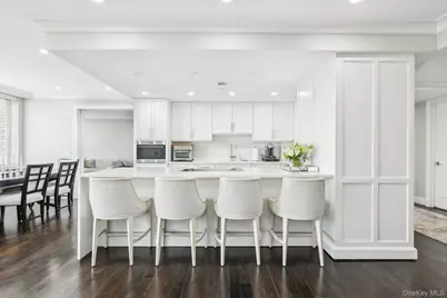 100 Hilton Avenue #901, Garden City, NY 11530 - Photo 11