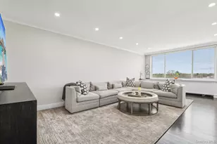 100 Hilton Ave, Garden City, NY 11530 - Photo 7