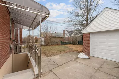 82-51 257th #1, Glen Oaks, NY 11004 - Photo 13