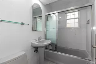 82-51 257th, Glen Oaks, NY 11004 - Photo 19