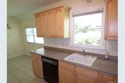 180 Heritage #E, Somers, NY 10589 - Photo 5