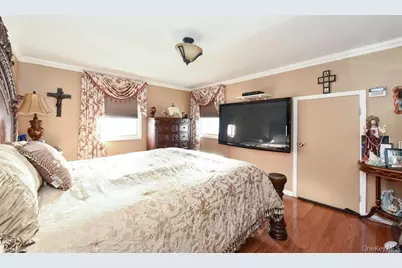 382 Pennsylvania Avenue, Mineola, NY 11501 - Photo 11