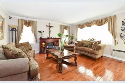 382 Pennsylvania Avenue, Mineola, NY 11501 - Photo 5