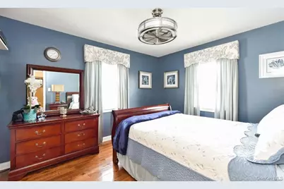 382 Pennsylvania Avenue, Mineola, NY 11501 - Photo 9