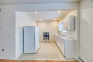 94 Johnston St, Newburgh, NY 12550 - Photo 7
