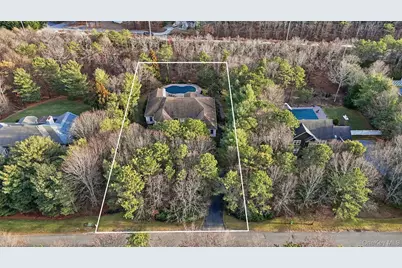 131 Malloy Drive, East Quogue, NY 11942 - Photo 21