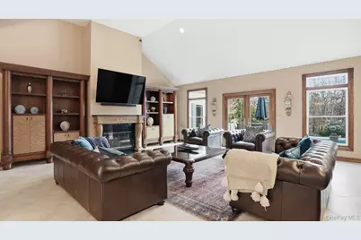 131 Malloy Drive, East Quogue, NY 11942 - Photo 3