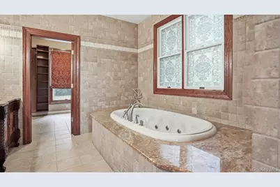 131 Malloy Drive, East Quogue, NY 11942 - Photo 25