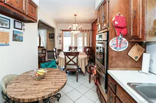 20-37 37th St, Astoria, NY 11105 - Photo 13