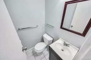 172 Skyline Dr, Coram, NY 11727 - Photo 17