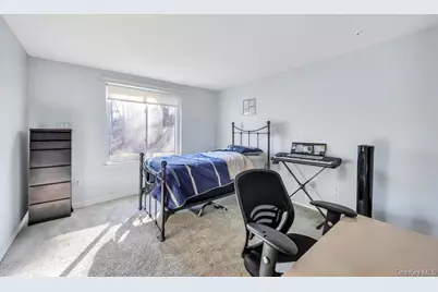 172 Skyline Drive, Coram, NY 11727 - Photo 21