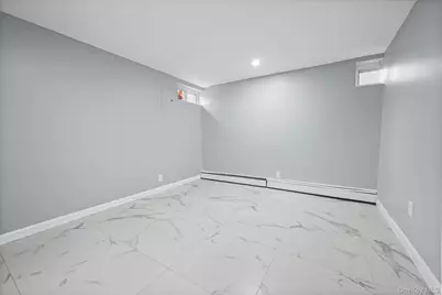 186 Westwood Drive, Brentwood, NY 11717 - Photo 21