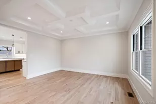 35 Main Pkwy, Plainview, NY 11803 - Photo 5